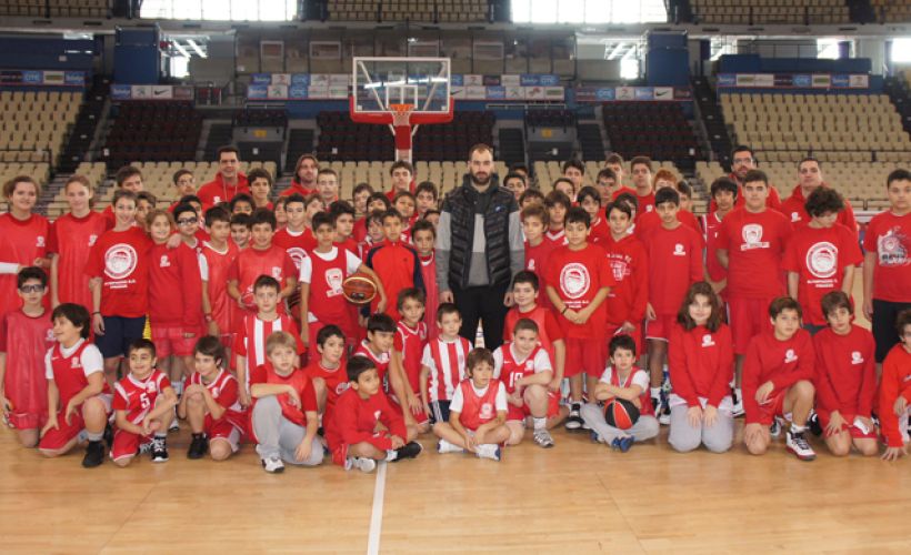 Ο V-Span κοντά στους μικρούς